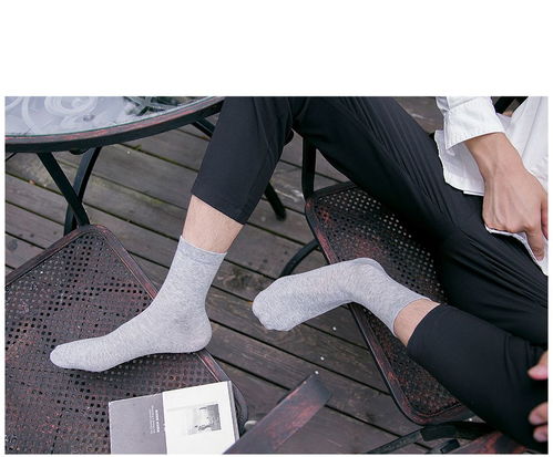 5款秋冬男士必備中筒襪 商務(wù)保暖防臭，四季百搭新風(fēng)尚
